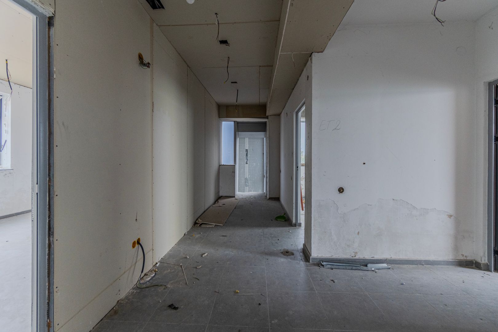 Cladire de 902 mp utili de vânzare, zona Grivitei - DN 13, COMISION 0 - Poză 108