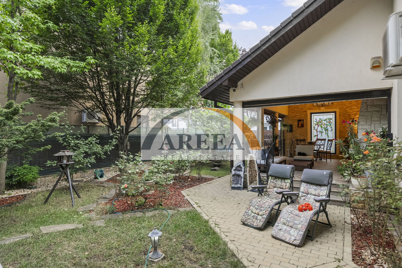 Vilă de închiriat în Pipera – Drumul Negru, ideal familie, curte mare - Poză 1