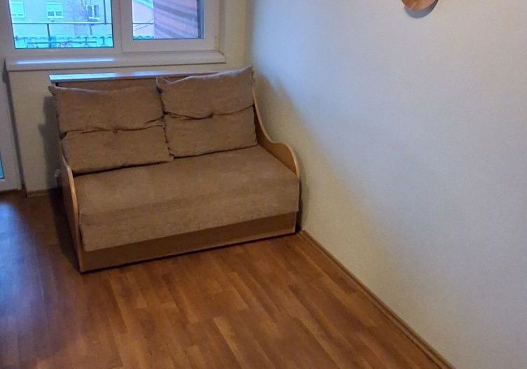 BRASADAS vinde ap 3 cam in Micro 14 etaj 4/4 mobilat utilat. - Poză 5