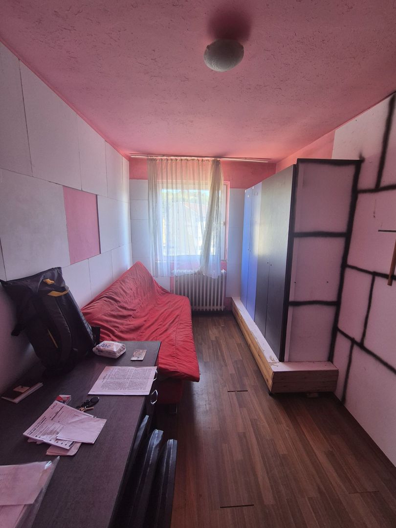 Apartament de vânzare în Resita - Poză 1