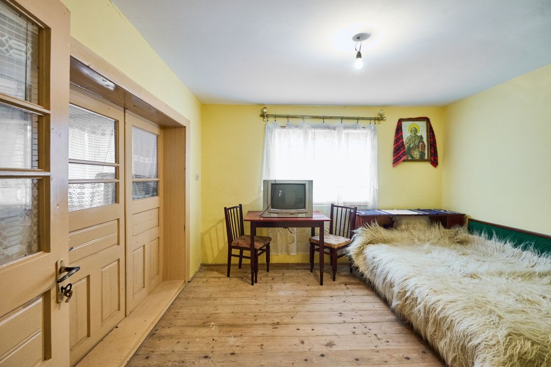  Casa  la munte cu teren generos in Com. Nucsoara, loc. Slatina jud. Arges! - Poză 2