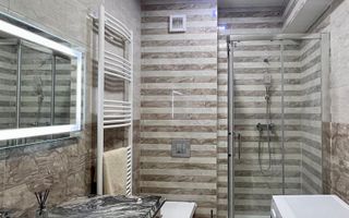 Apartament cu 3 camere – 13 Decembrie, Coresi la 5 minute pe jos. - Poză 11