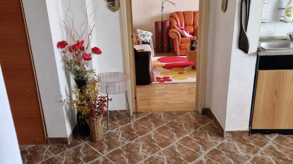 De inchiriat apartament 3 camere, zona Sebastian - Poză 2