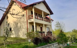 Oază de liniște și confort la poalele pădurii – Casa ta de vis! - Poză 3