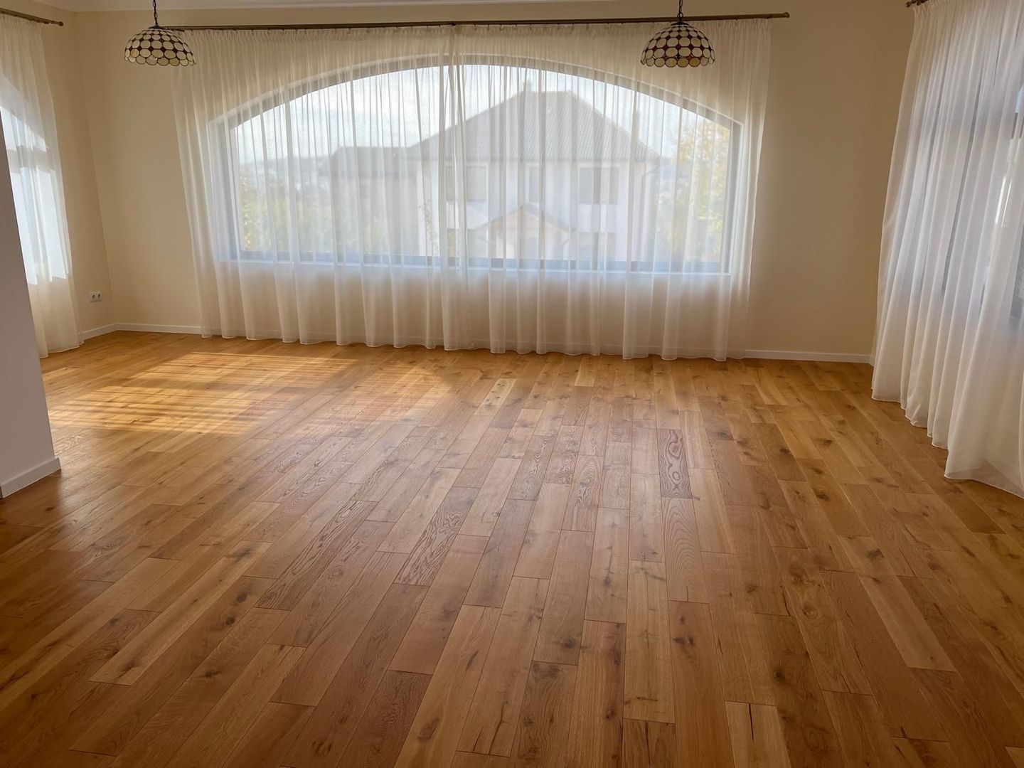 Casa 5 camere,477 mp,1077 mp teren, zona Cornisa,0%comision - Poză 4