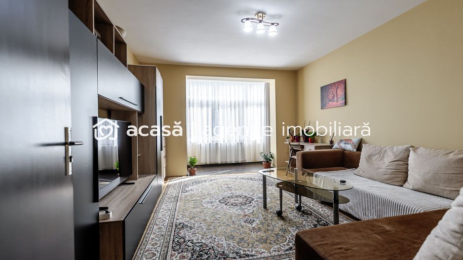 VANDUT! Apartament spațios, 2 camere decomandat, Podgoria Arad - Poză 3