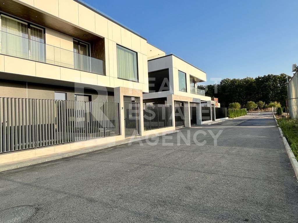 Vânzare, vilă, 2 nivele, 6 camere, zona Pipera, București - Poză 2