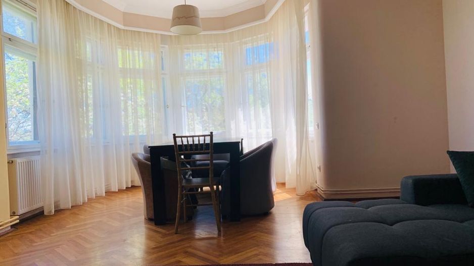 Casa boiereasca cu teren - Poză 1