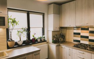 Apartament modern 3 camere în Europa - Poză 1