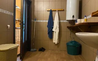 Vanzare casă la poalele Bucegilor!Potential pt. locuinta sau pensiune - Poză 13