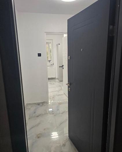 Șagului-Turist | 3 camere | Decomandat | Renovat complet | Boxă | 2 bai - Poză 4