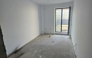 Apartament 2 cam nemobilat  si curte proprie - Poză 3