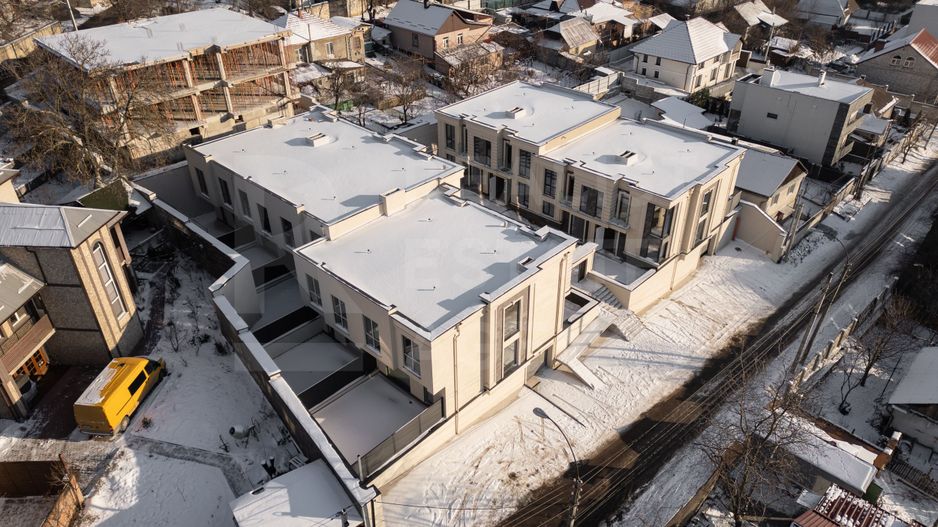 Vânzare, townhouse, 2 nivele, 3 camere, strada Maciesilor, Telecentru - Poză 2