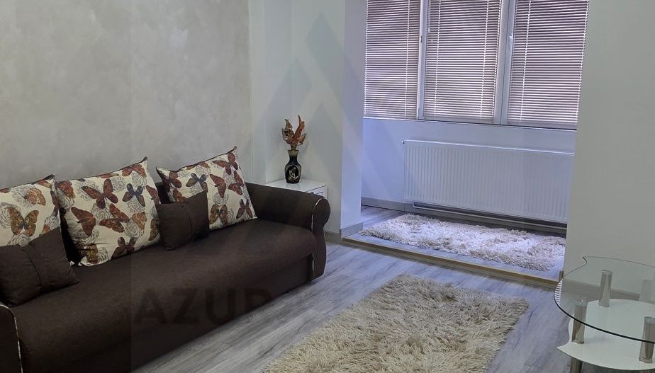 Apartament renovat cu 2 camere decomandat 50 mp etajul 2/8 Bd Mihai V - Poză 5