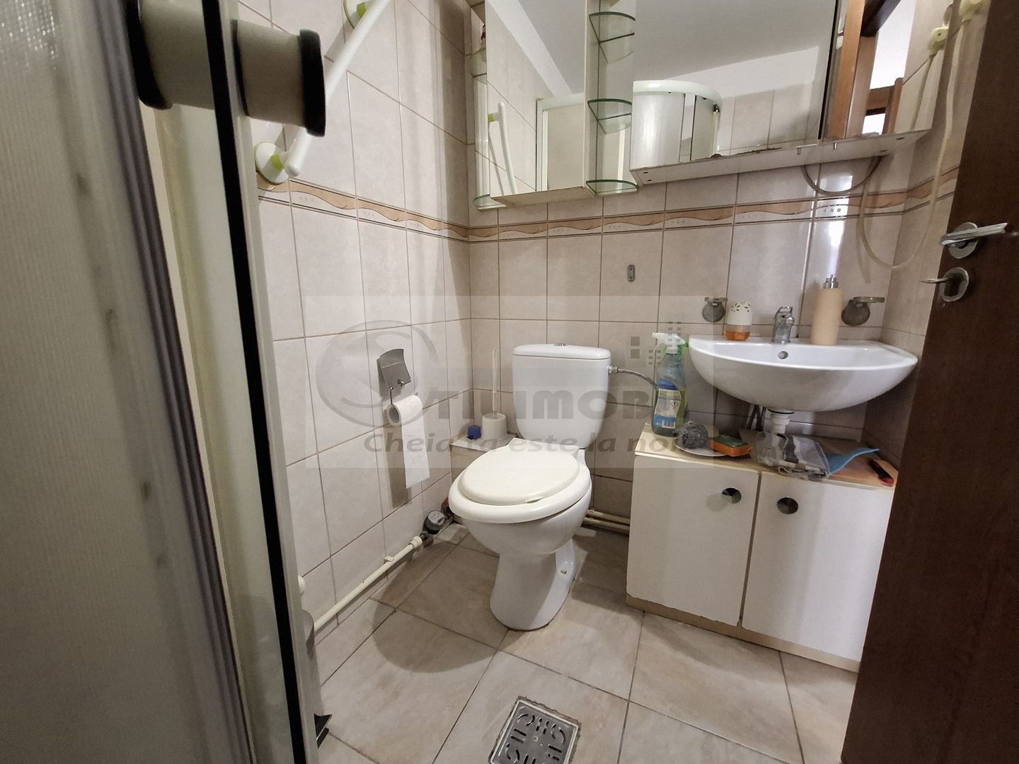 Garsoniera mobilata si utilata de inchiriat in Iasi, zona Granit - Poză 13