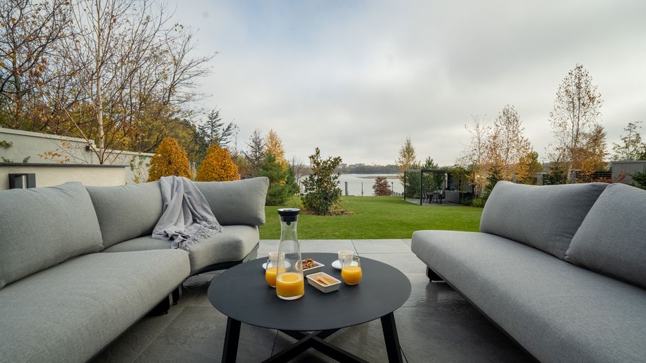 Smart-Home nZEB spectaculoasa Bucuresti Sector 1 cu deschidere lac -teren 2000mp - Poză 15