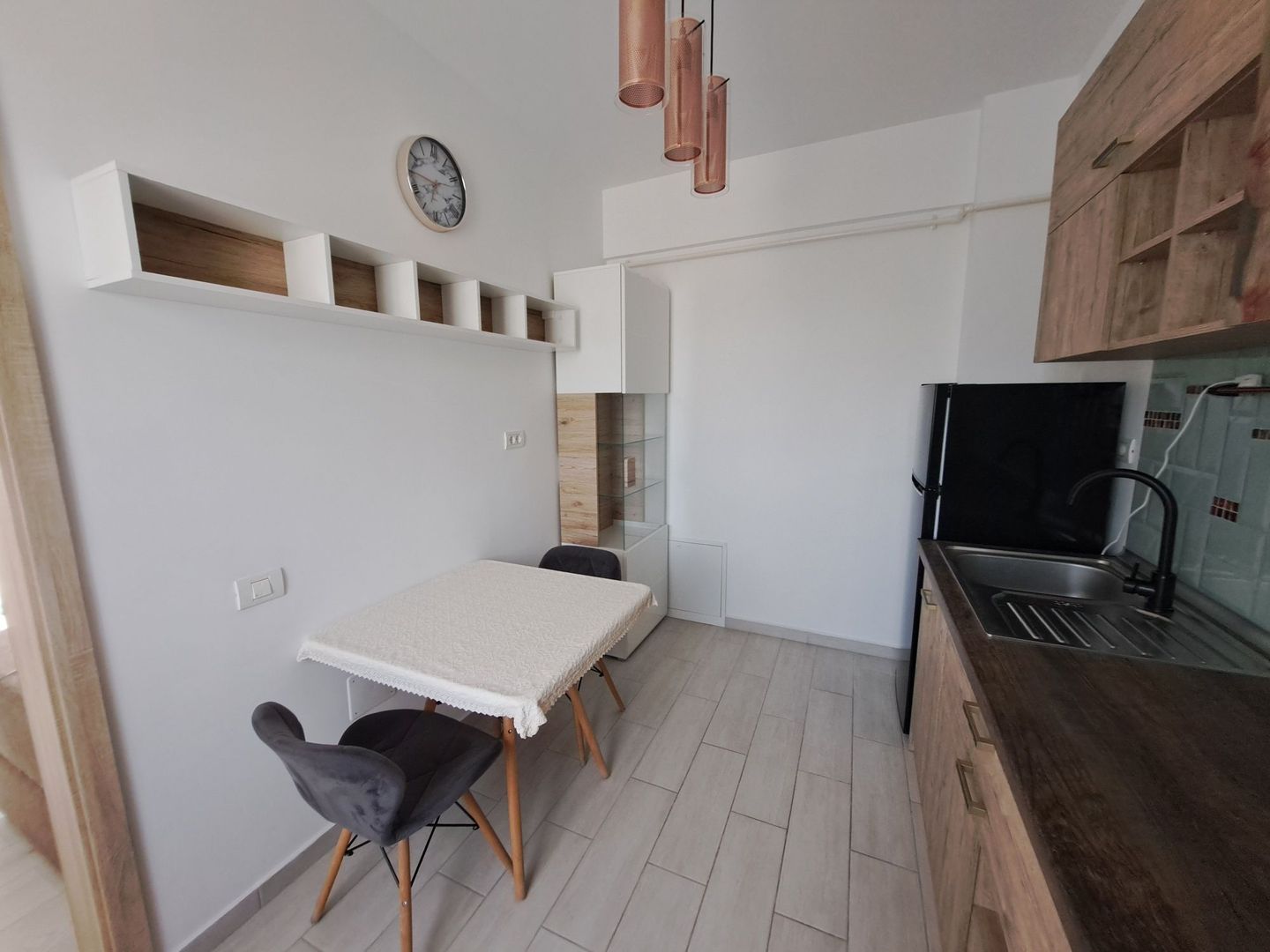 Garsoniera mobilata de vanzare cu loc de parcare la demisol A38 - Poză 2