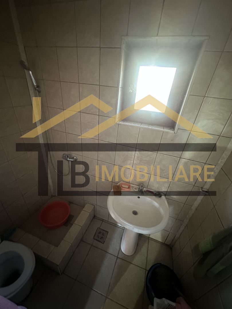 Casa de vanzare 4 camere, 2240mp teren, Zona Raciu - Poză 24