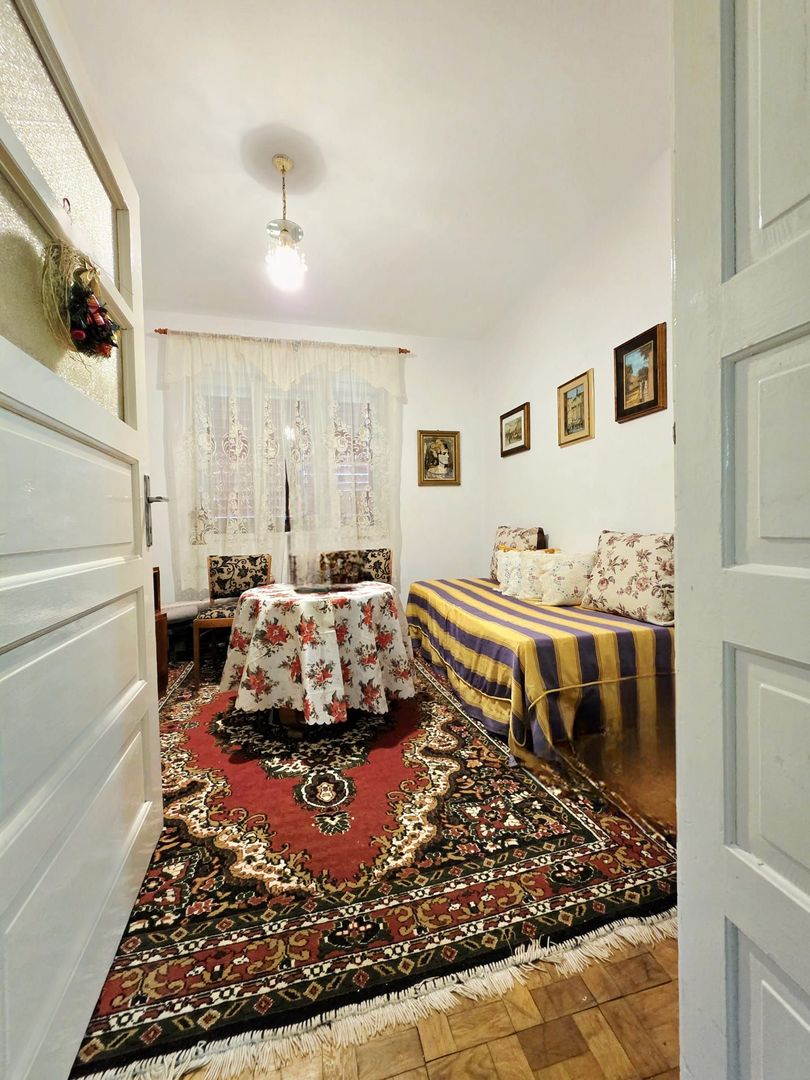 DE VANZARE CASA 5CAMERE ZONA CENTRALA TALMACIU - Poză 20
