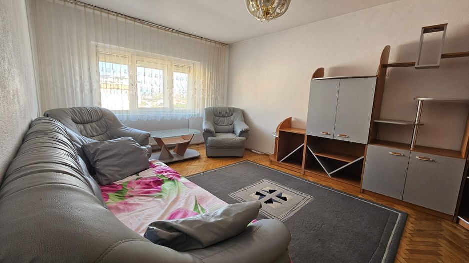 Grivitei ,zona Colinei apartament mobilat si utilat complet - Poză 1