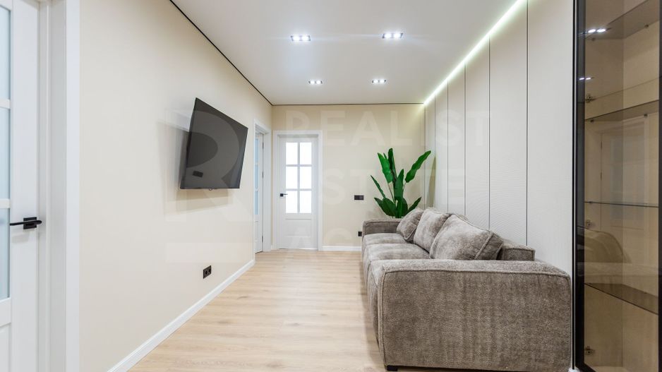 Vânzare, apartament,3 camere, Strada Nicolae Milescu Spătarul, Ciocana - Poză 6