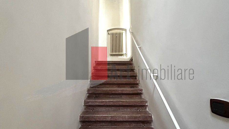 Apartament 2 camere/corp casa - zona Ultracentrala/Piata Romana - Poză 5