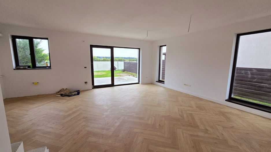 VILA 5 CAMERE | CORBEANCA | LANGA PADURE - Poză 3