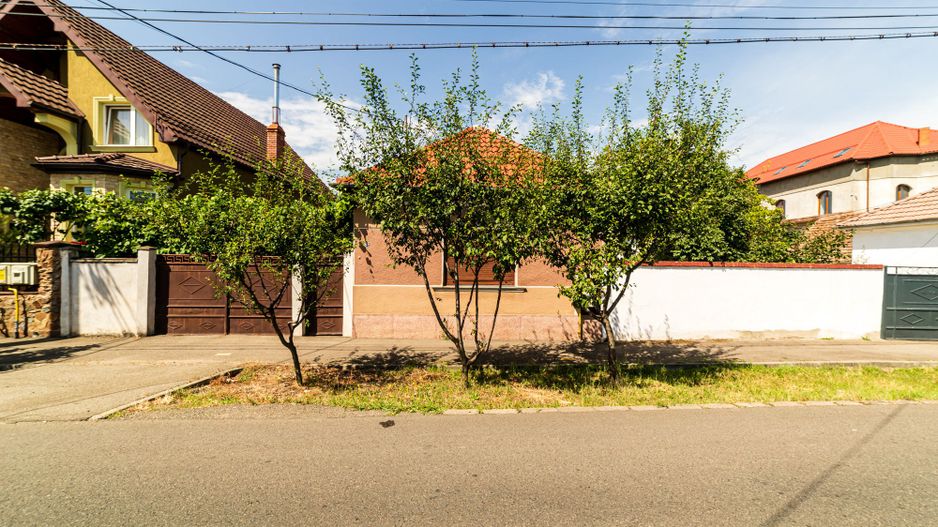 Casă cu teren generos în Aradul Nou - Poză 3