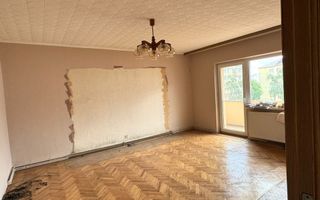 De vanzare apartament cu 3 camere decomandate etaj 3/4 Petru Rares - Poză 4