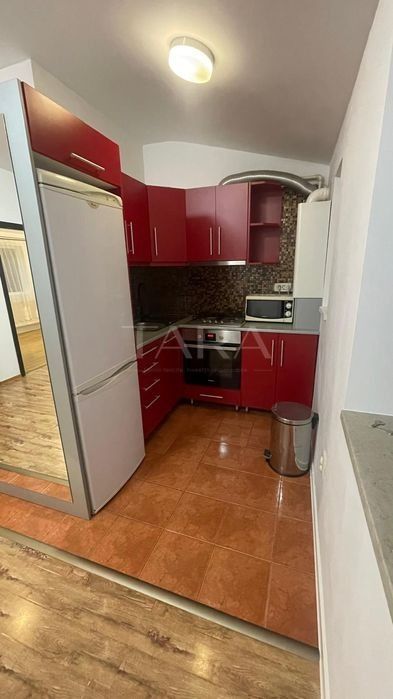 Apartament cu 3 camere de vânzare, zona centrala, Apahida - Poză 2
