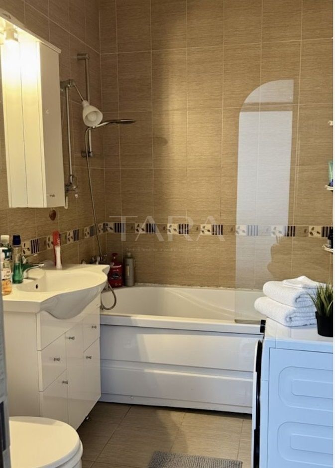 Apartament cu 3 camere în curte privată, zona Vivo. - Poză 4