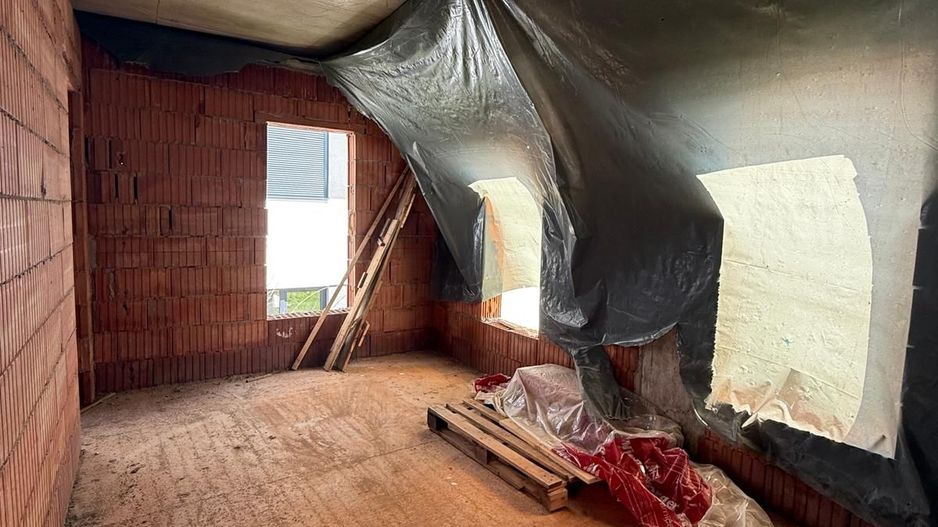 Duplex la rosu - 3 dormitare- Dumbravita - Poză 8