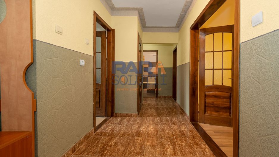 Apartament cu 3 camere, două băi, 77 mp - Poză 1