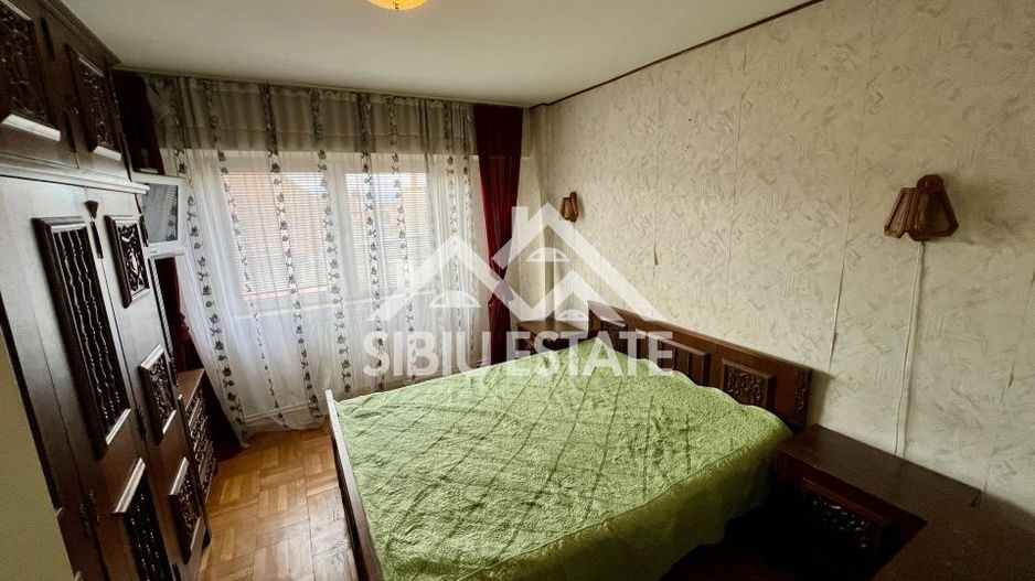 Apartament 4 camere spațios Sibiu zona Gara Mare Abatorului - Poză 4
