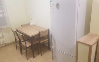 Apartament renovat integral, curte interioară, zonă centrală. - Poză 2