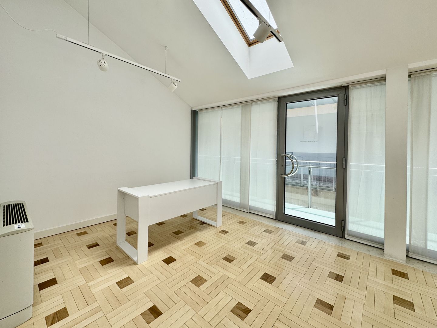 Spațiu birou în clădire istorică restaurata - 34 mp - Poză 2