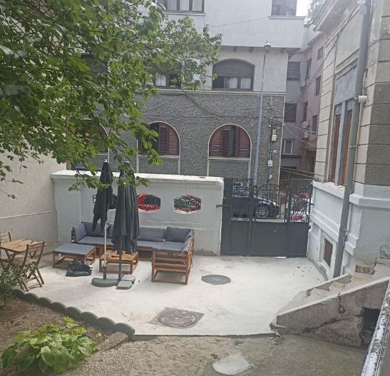 4 camere in vila | Cismigiu | terasa 10 mp + 2 boxe - Poză 15