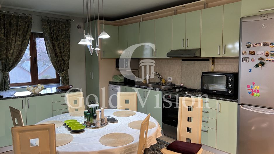 Casă cu 5 camere + anexă cu garaj, mobilată complet, str. Gh. Șincai - Poză 4