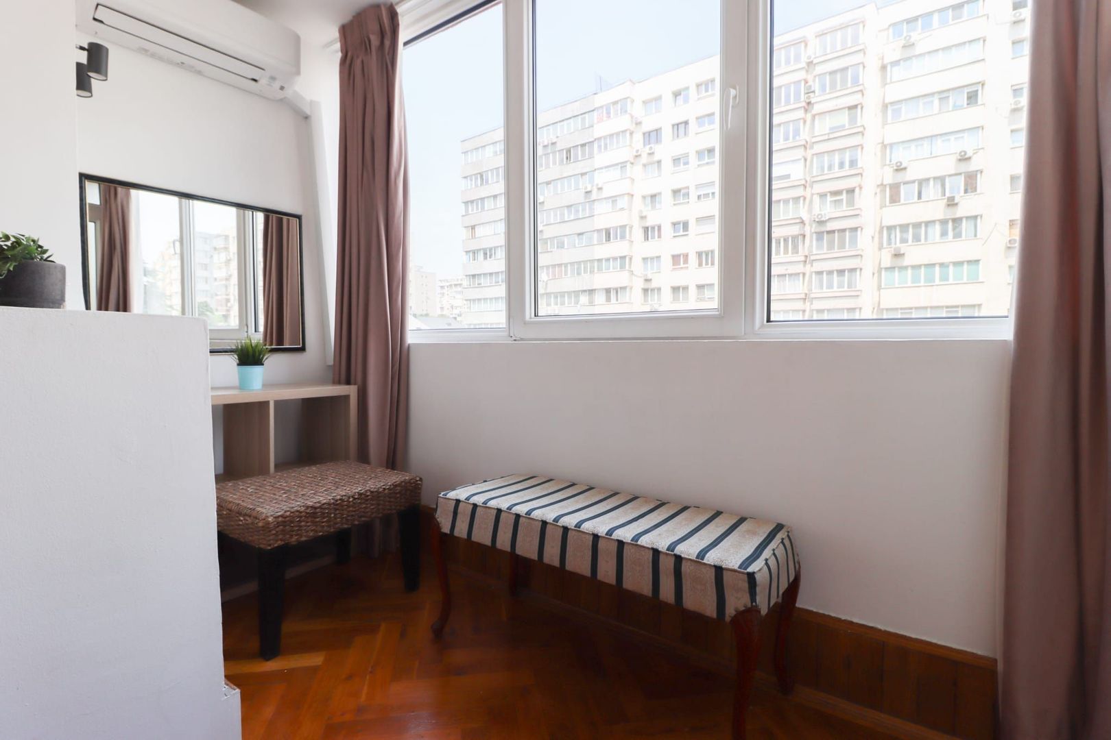 OBOR-PASAJ, STRADAL, BLOC REABILITAT, LIBER - Poză 13