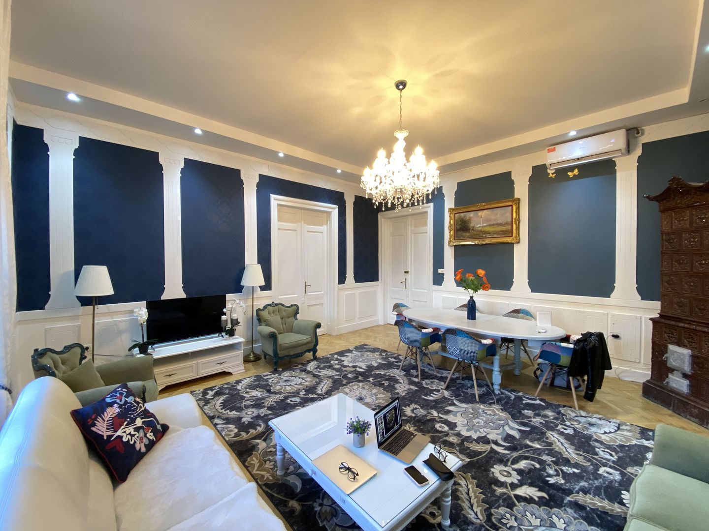 Cladire Istorica, 4 camere, 134 mp, Renovat, Zona Sinaia, Comision 0% - Poză 2