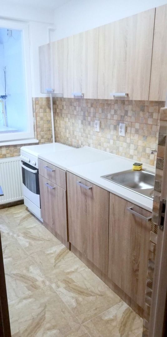 De inchiriat apartament 2 camere nemobilat, Micro 16, 1400 lei - Poză 1