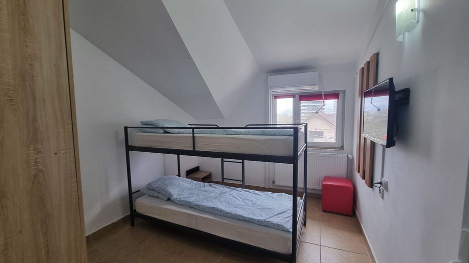 Pensiune de vânzare în Mamaia Sat, pe partea cu Hanul cu Pește - Poză 5