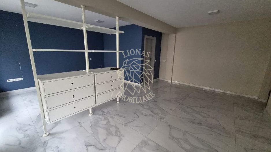 Spatiu de Birou Nou 36 mp-balcon 7 mp-Zona Han - Poză 2