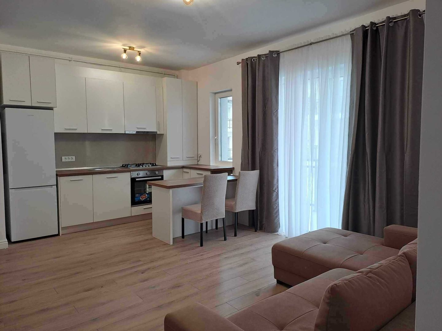 Braytim | 2 camere | Etaj 1 | Loc Parcare | Mobilat complet - Poză 2