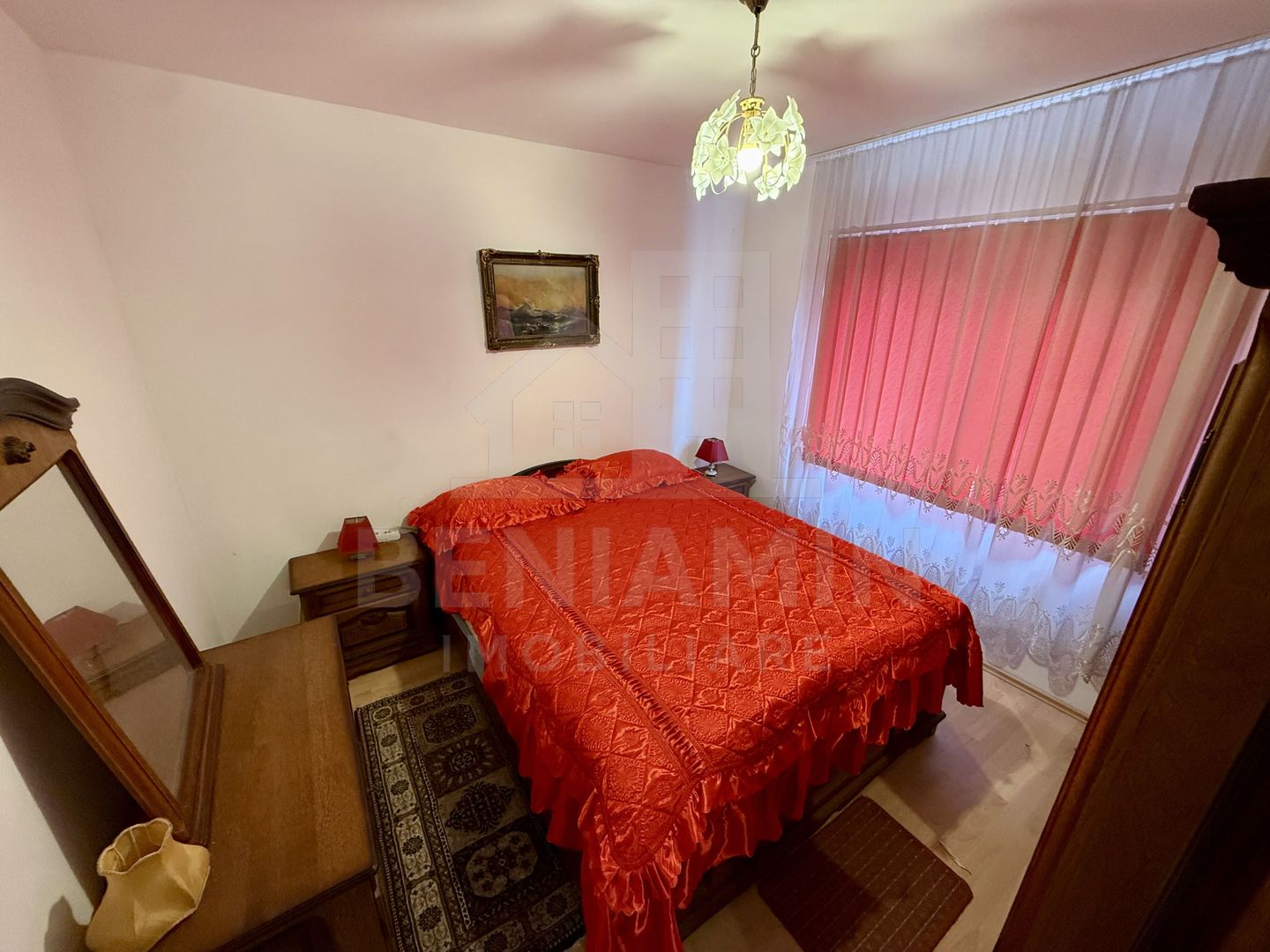 Casa spatioasa - D+P+1+M - 226mp - Bibescu - 1Mai - Poză 9
