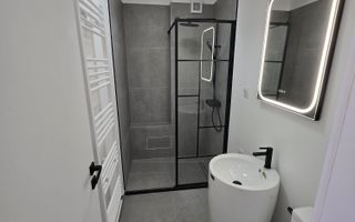 Apartament cu 2 camere, 38 mp, zona Horea. - Poză 2