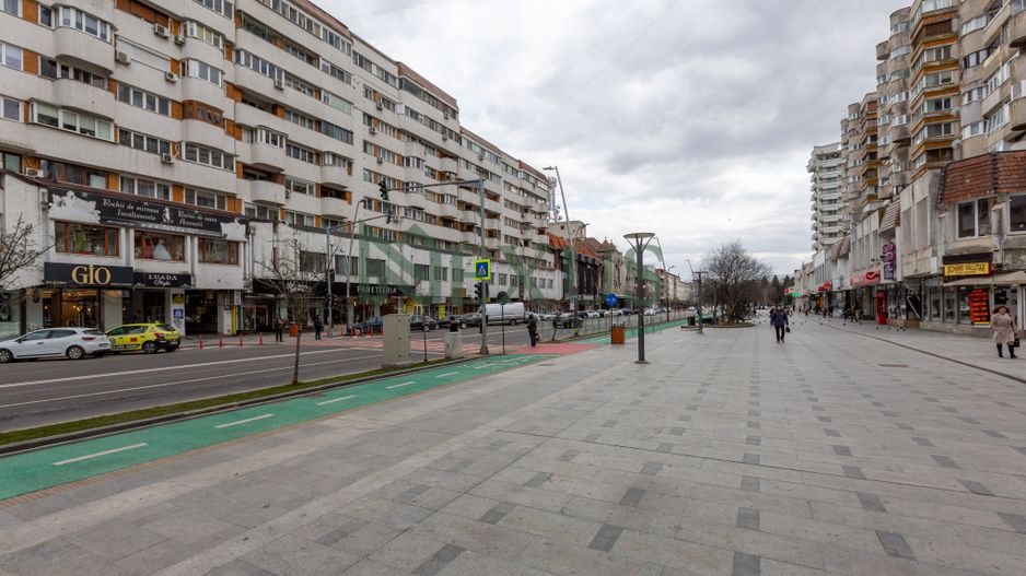 Apartament 3 camere de vânzare, Ultracentral, Bacău - Poză 26