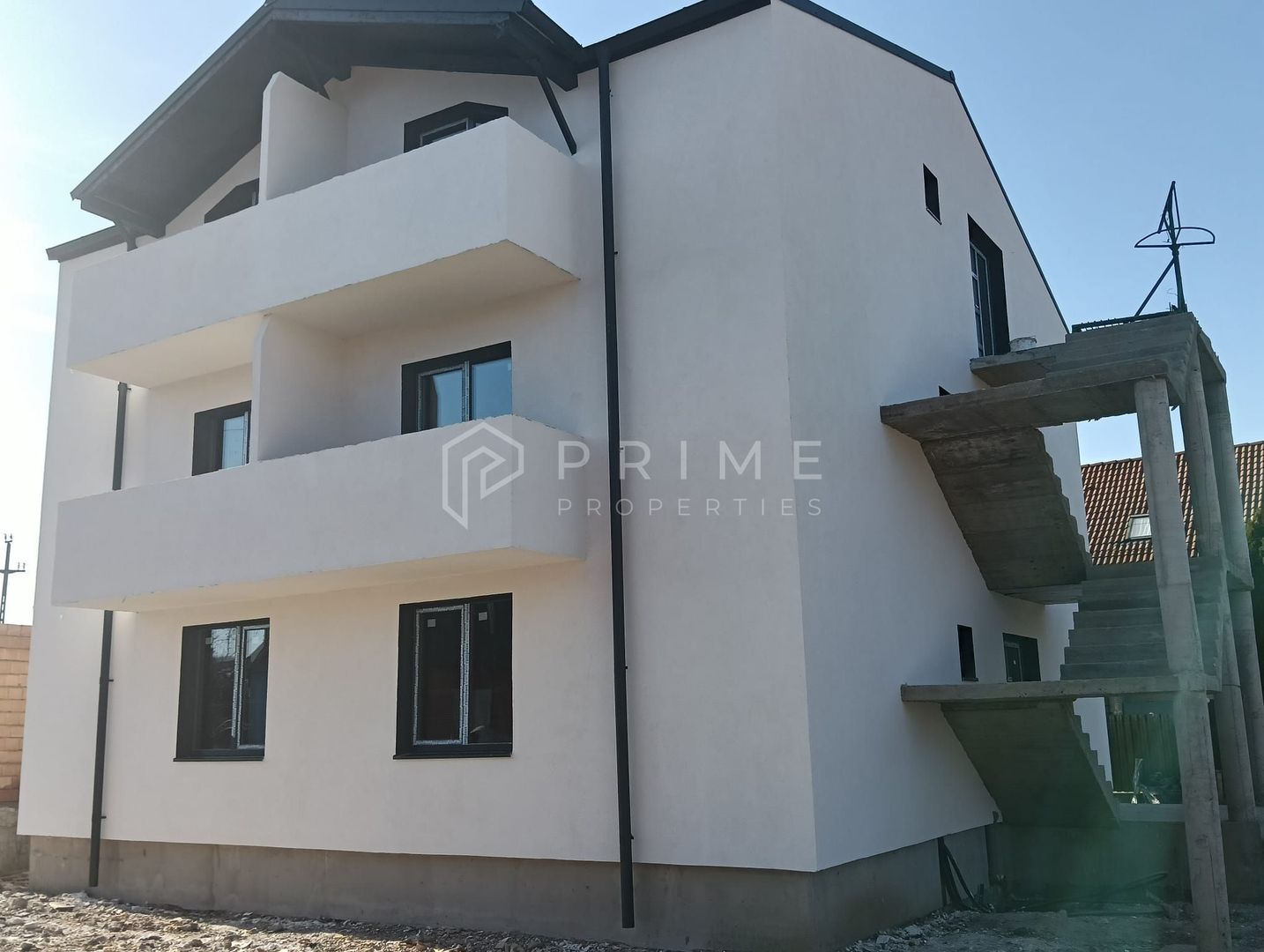 Apartament 2 camere de vânzare –bloc nou, zona 7 Noiembrie Sg. Mures - Poză 1