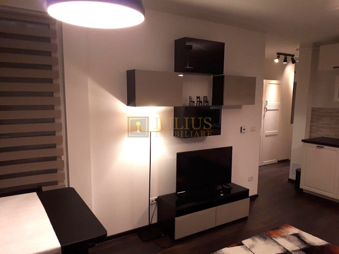 Apartament cu 2 camere langa Spitalul Judetean, loc de parcare - Poză 3
