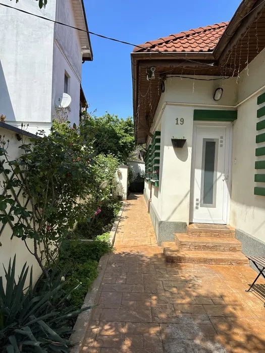 Casa 5 Camere | Loc de Parcare | Curte | Pet Friendly | Centrala Propr - Poză 2